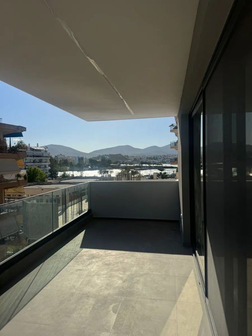 Photo 371180464
