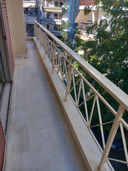 Photo 371242630