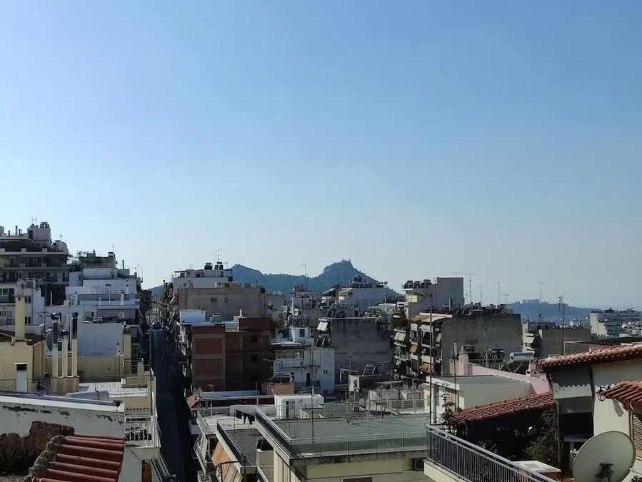 Photo 371395441