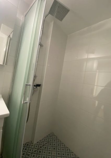 Photo 371484451