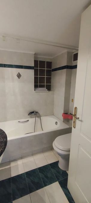 Photo 371527306