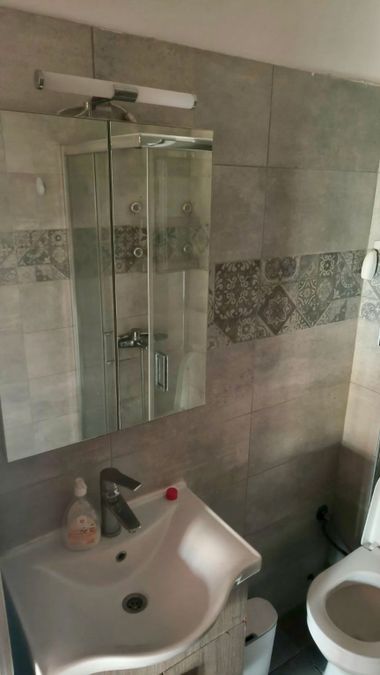 Photo 371535898