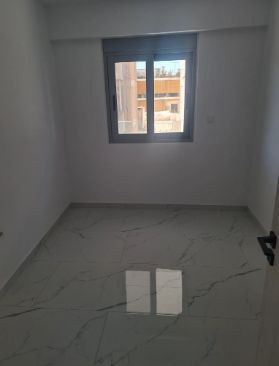 Photo 371556871