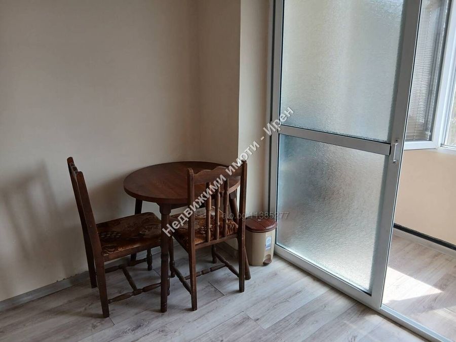 Снимка 371684611