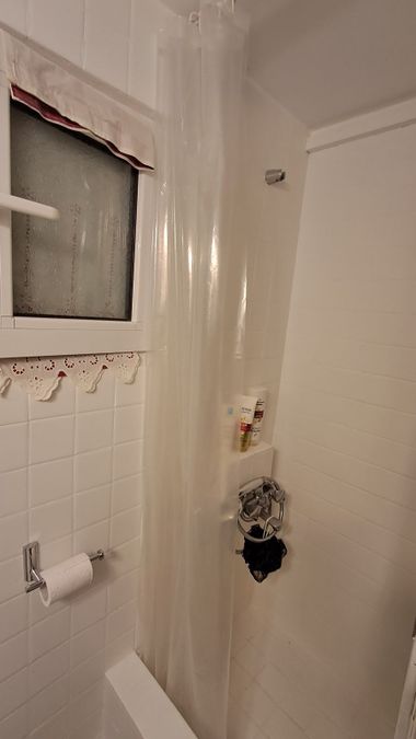 Photo 371693005