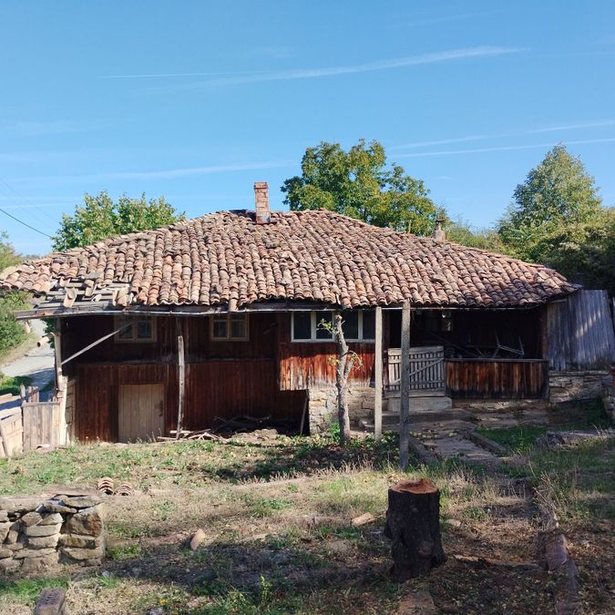 Снимка 372104680