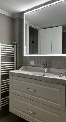 Photo 372116203