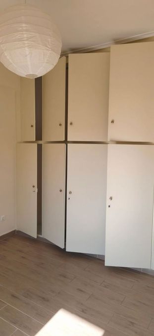 Photo 372116293