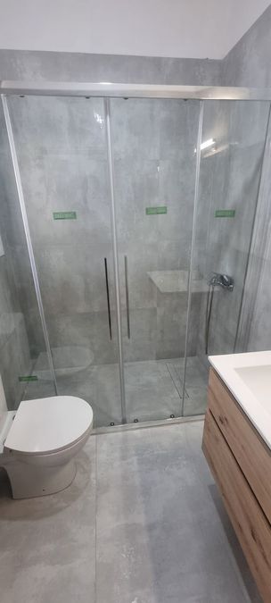 Photo 372142528