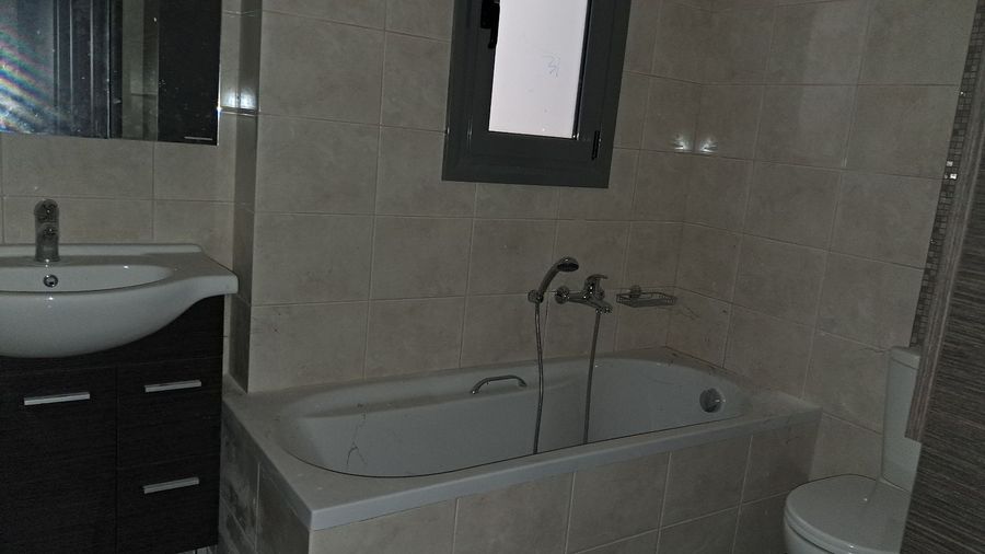 Photo 372353395