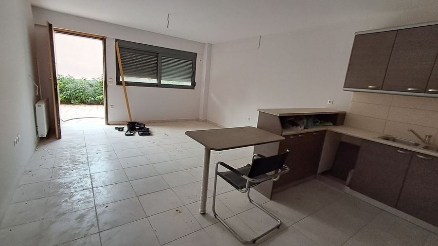 Photo 372353539