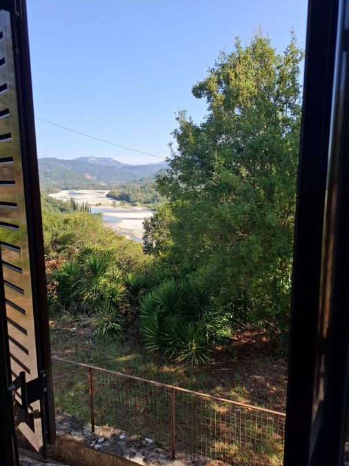 Photo 372379255