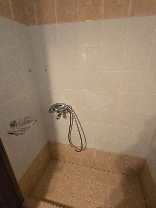 Photo 372397810