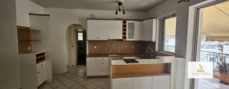 Photo 372429934
