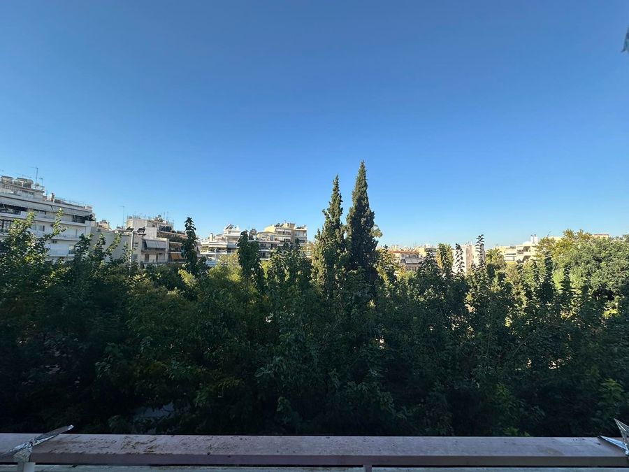 Photo 372574756