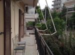 Photo 372667087