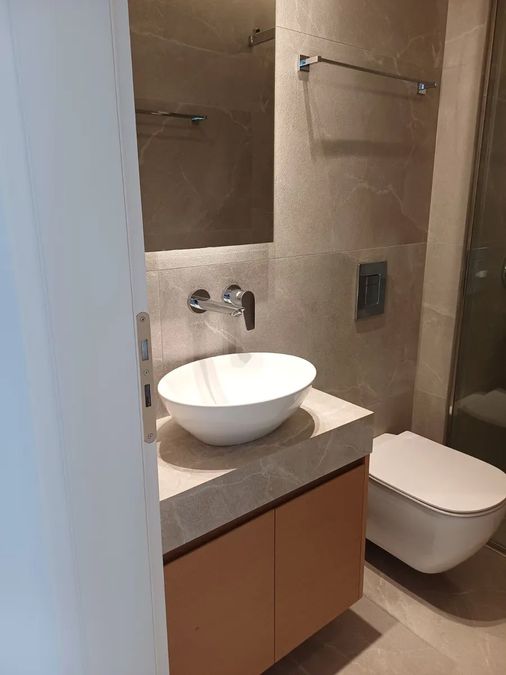 Photo 372672445