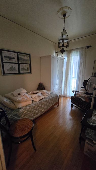 Photo 372693304