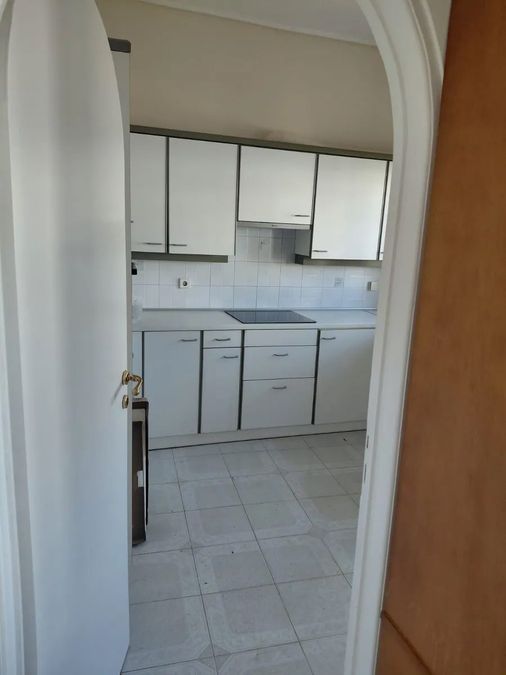 Photo 372705856