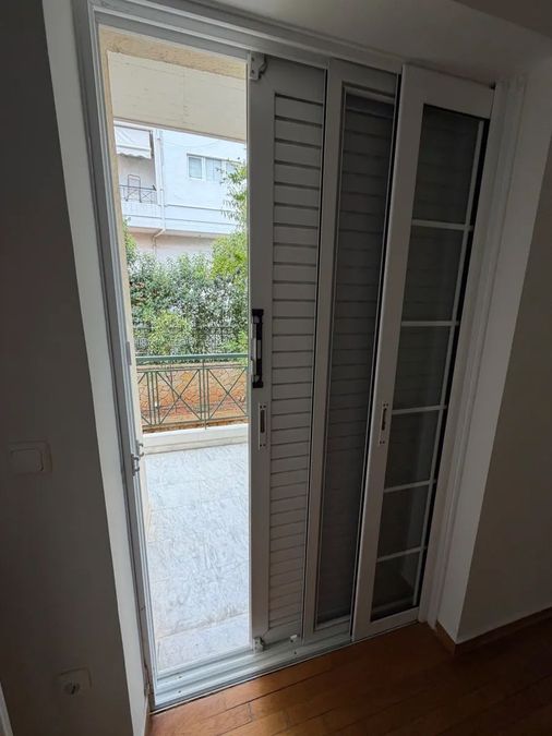 Photo 372706468