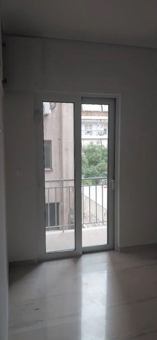 Photo 372733297