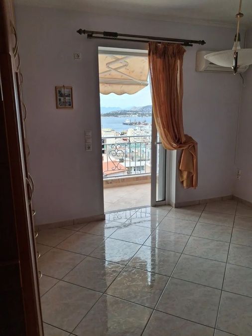 Photo 372733396