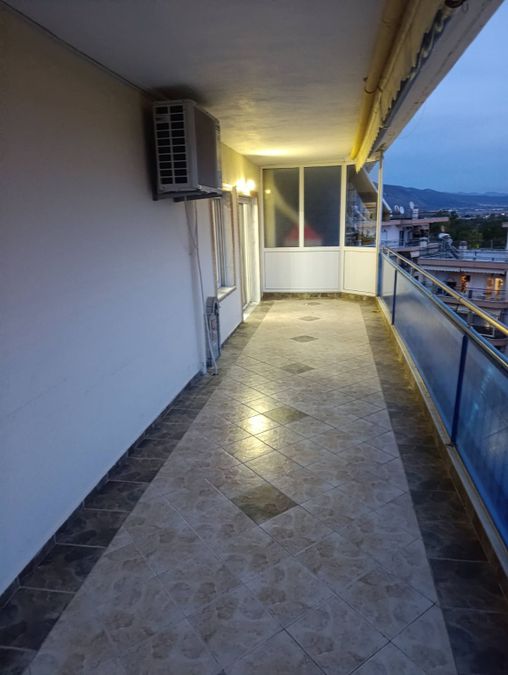 Photo 372783838