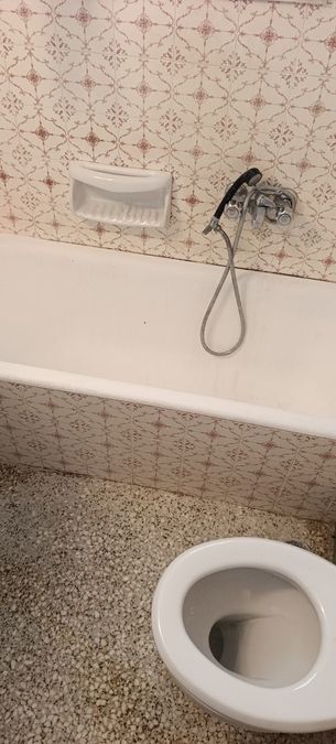 Photo 372805435