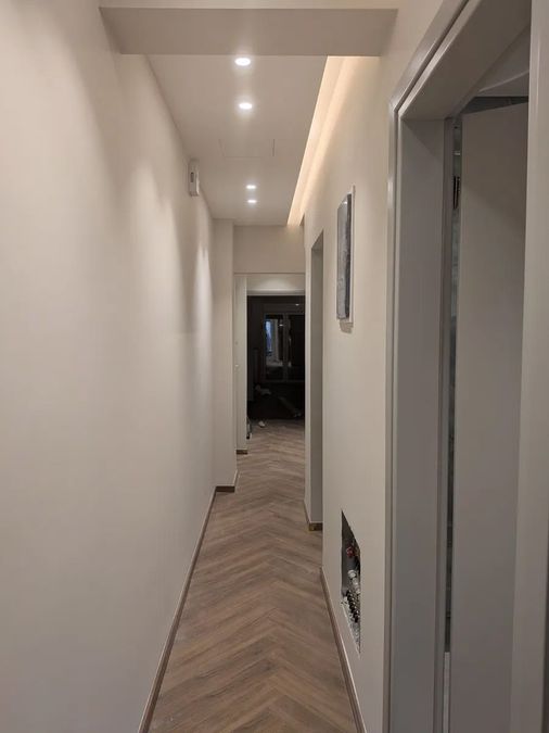 Photo 372993094