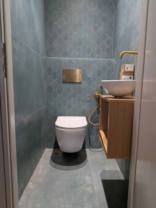 Photo 372993151