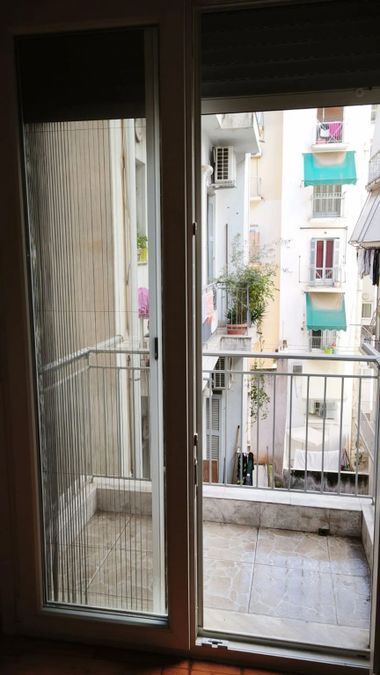 Photo 372995299