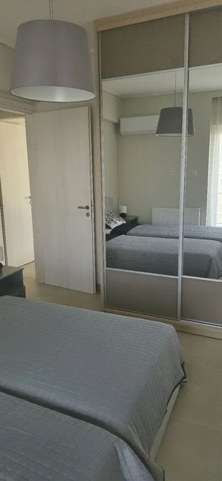 Photo 372996172