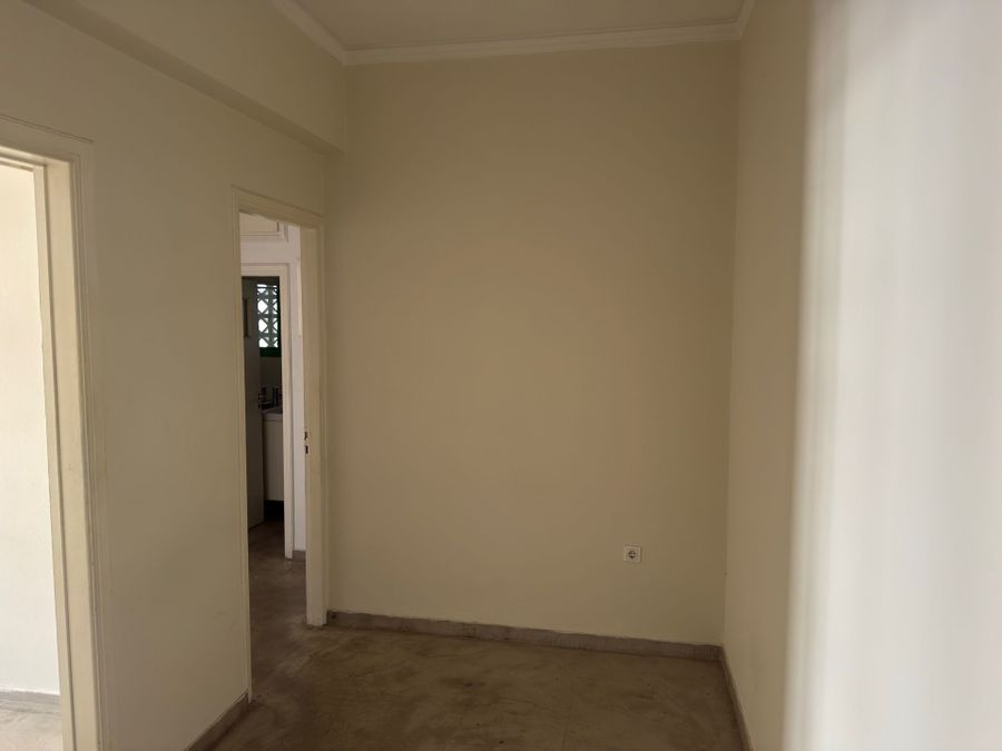 Photo 373112251