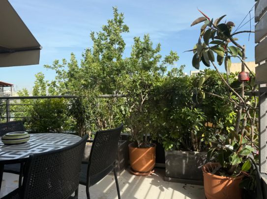 Photo 373146430