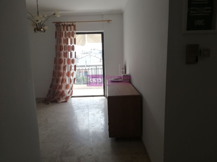 Photo 373436182