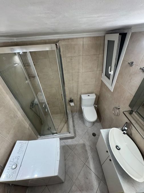 Photo 373597834