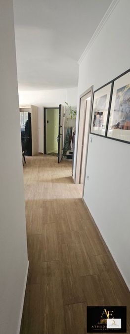 Photo 374183773