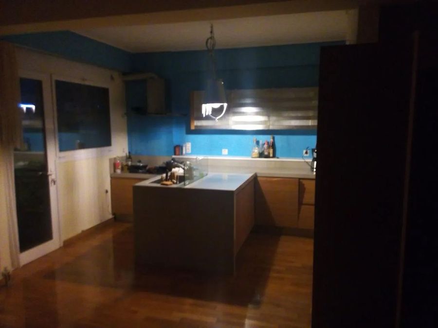 Photo 374215759