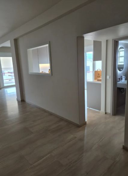 Photo 374336164