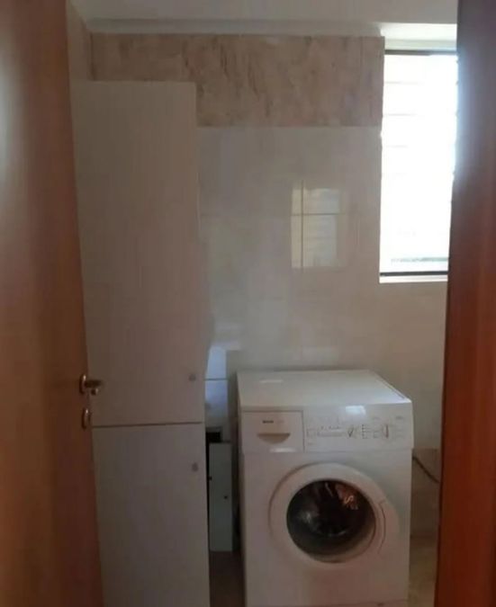 Photo 374337094