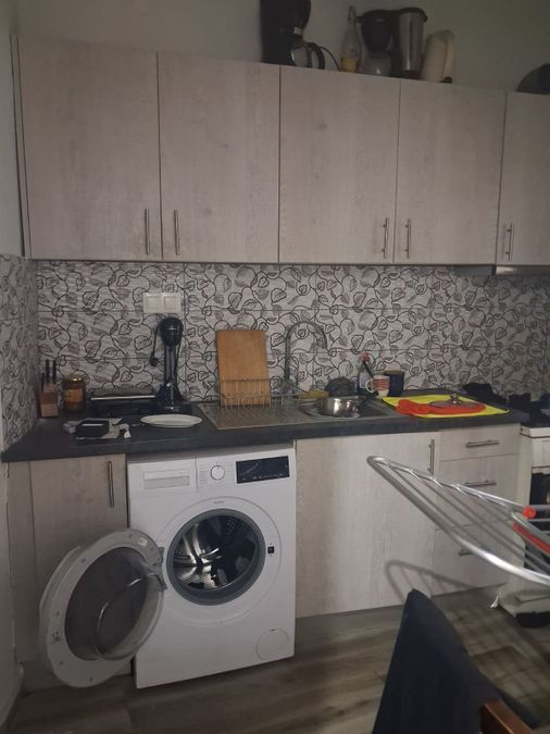 Photo 374480899