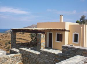 Μονοκατοικία προς πώληση Μαύρο (Κέα) 110 τ.μ. 3 Υπνοδωμάτια Νεόδμητο