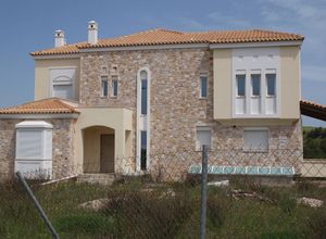 Μονοκατοικία προς πώληση Κ. Καπανδριτίου 300 τ.μ. 4 Υπνοδωμάτια Νεόδμητο