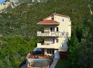 Μονοκατοικία προς πώληση Κέντρο (Ξυλόκαστρο) 240 τ.μ. 6 Υπνοδωμάτια