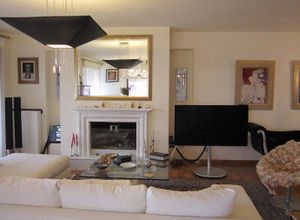 Apartment, Floisvos