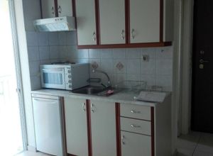 Studio/Γκαρσονιέρα, Προσφυγικά