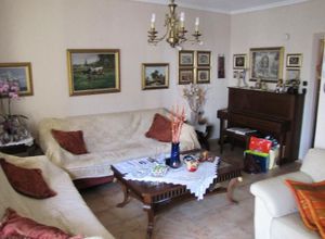 Apartment, Ano Toumpa