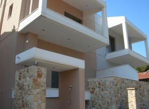 Μεζονέτα προς πώληση Στούντιο Άλφα (Μαρούσι) 215 τ.μ. 3 Υπνοδωμάτια Νεόδμητο