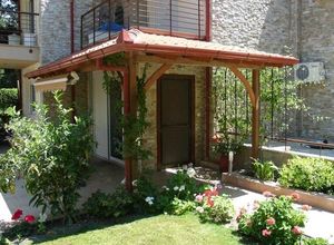 Maisonette, Chaniotis