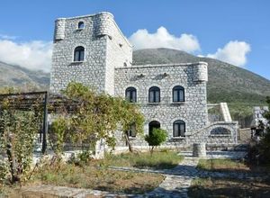 Μονοκατοικία προς πώληση Διρός (Οίτυλος) 220 τ.μ. 3 Υπνοδωμάτια